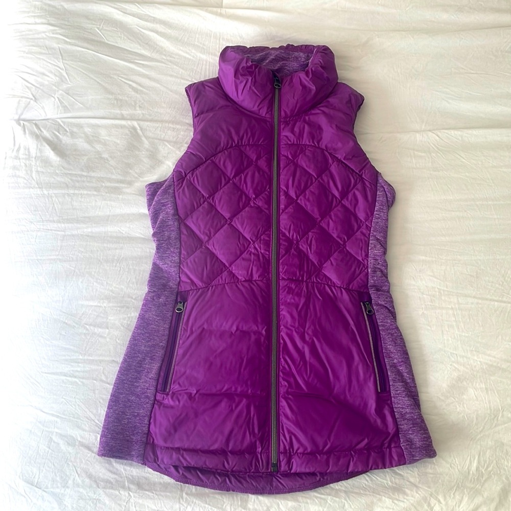 Lululemon down for a run vest